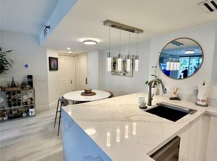 Isola Condo, Miami, FL 33131