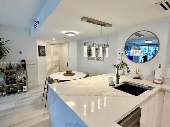 770 Claughton Island Dr APT 1503, Miami, FL 33131