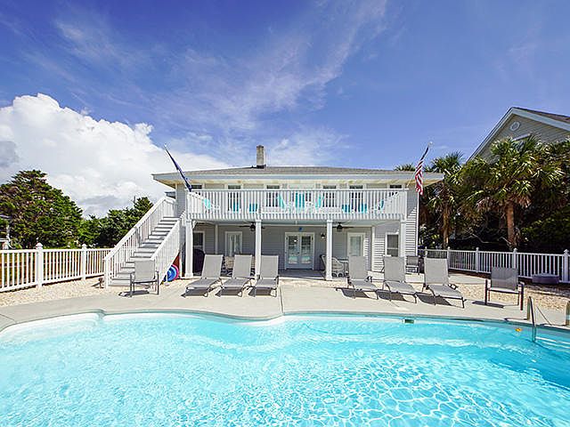 1st image of 204 Charleston Blvd