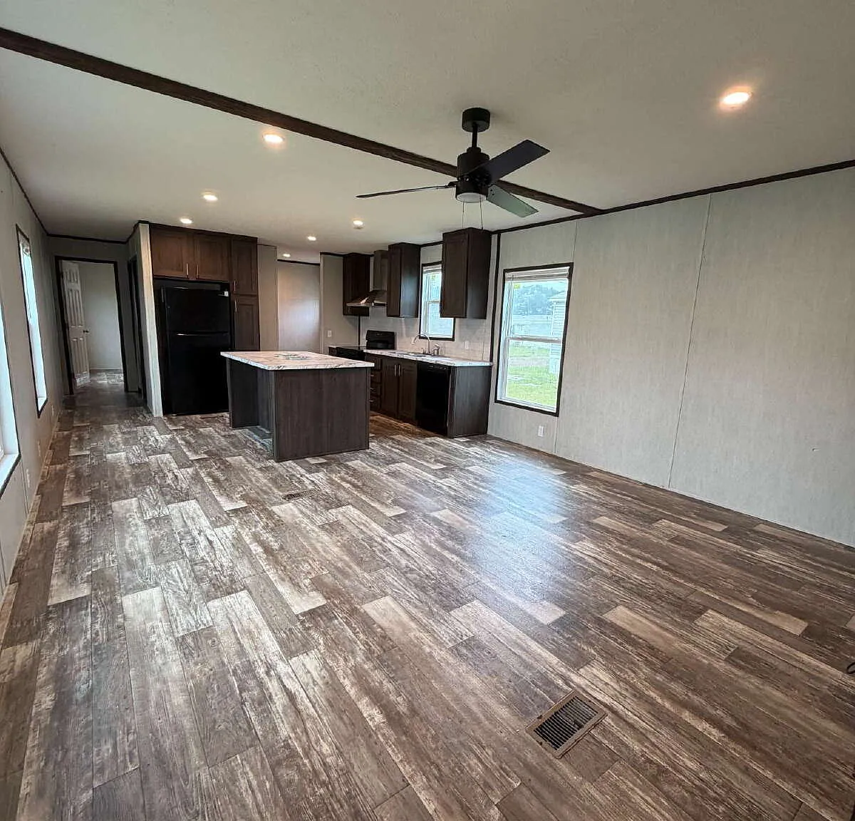 3 bed, $950 — Photo 4
