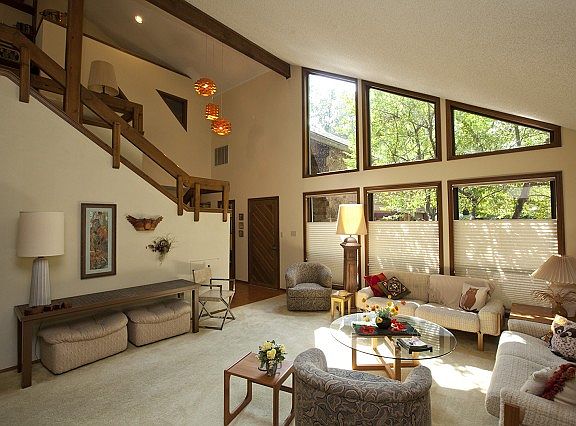 Floor to Ceiling windows