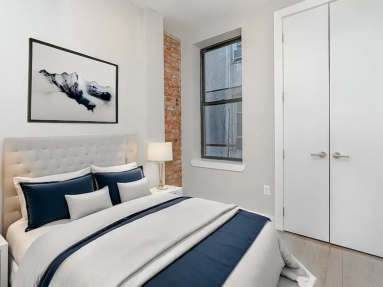 484 Harman St #2L — Photo 5
