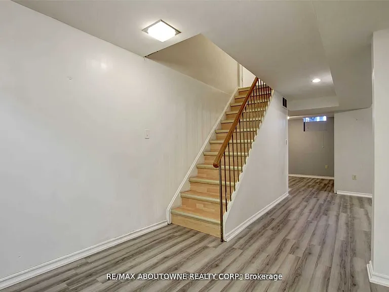 14 Angus Dr #LOWER — Photo 12
