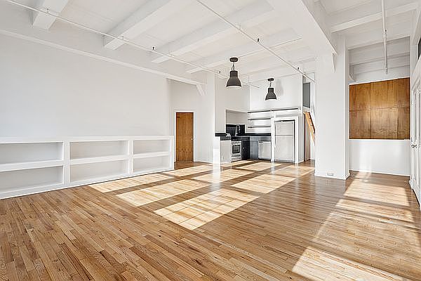 1st image of 448 W 37th St APT 6G