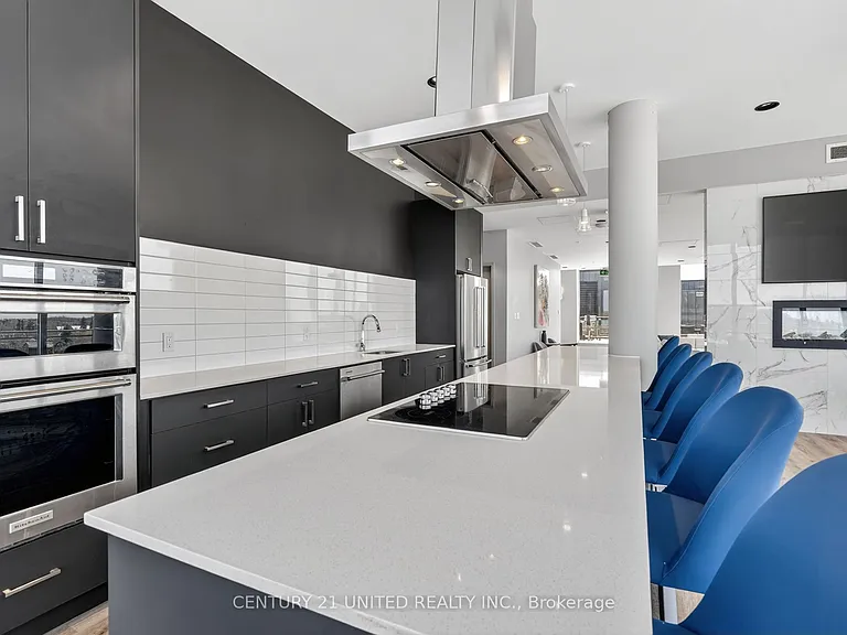 475 George St N #416 — Photo 18