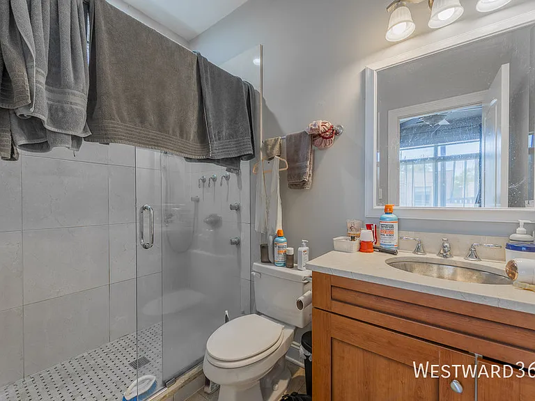 1924 W Diversey Pkwy #2-E — Photo 6