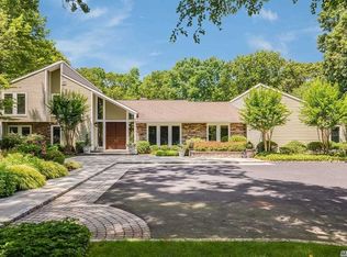 8 Rodeo Cir, Syosset, NY 11791