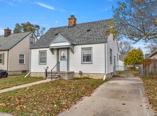 34252 Glover St, Wayne, MI 48184