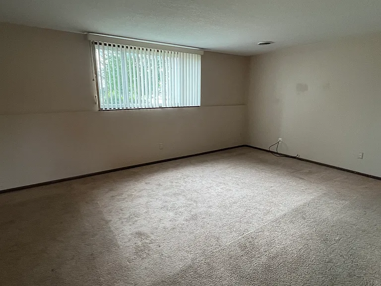1807 Greenfield Ln SW #1 — Photo 5