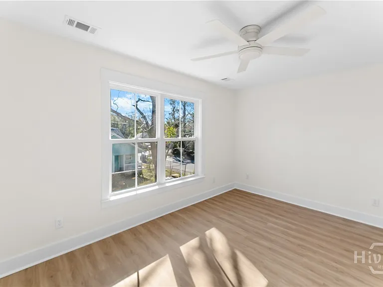 1203 E Bolton St — Photo 22