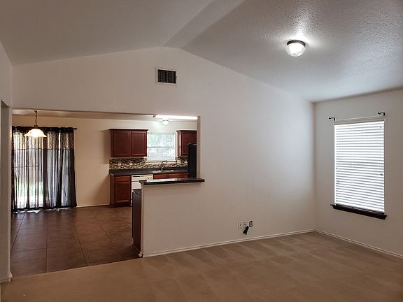 4th image of 10142 Cedarcliff