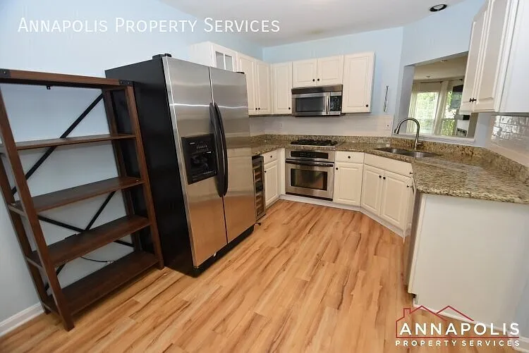 656 howards loop — Photo 3