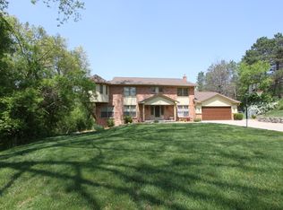 600 Birch Tree Ct, Rochester Hills, MI 48306