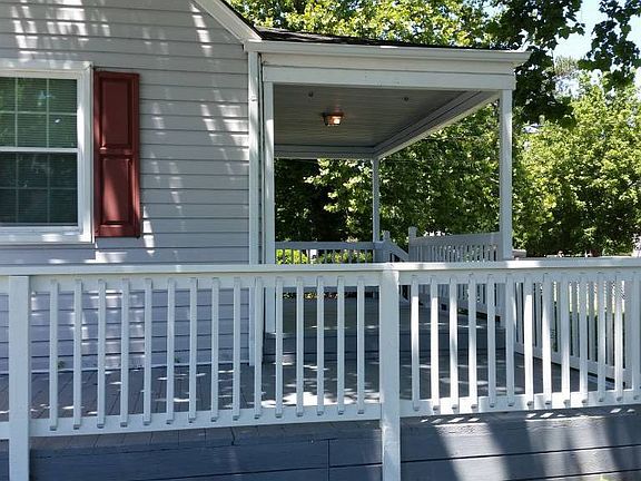2nd image of 3401 Winchester Dr