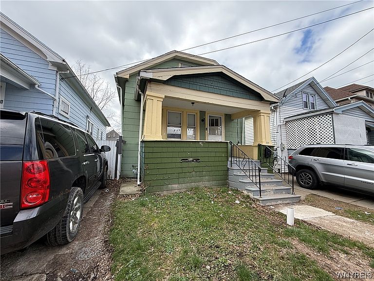Listing photo 2