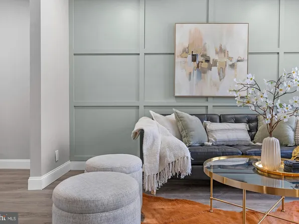 1221 Ashburton St, Baltimore, MD 21216