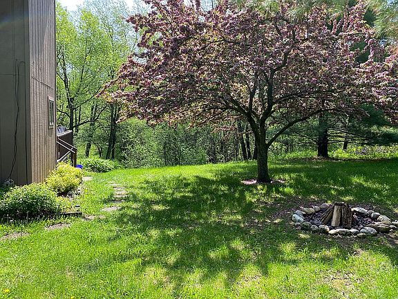 4th image of N7460 Mariner Hills Cir