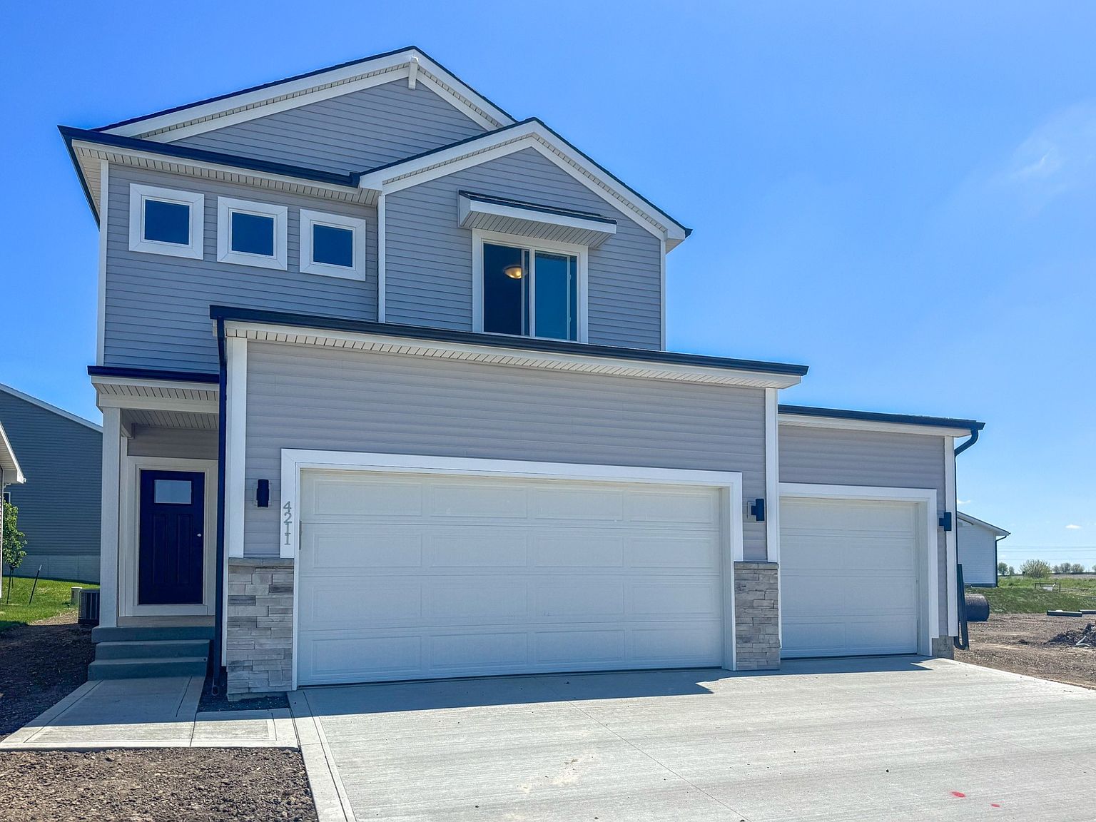 4211 5th Ave SW, Altoona, IA 50009 | Zillow