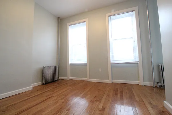 Rented by Nooklyn NYC LLC | media 18