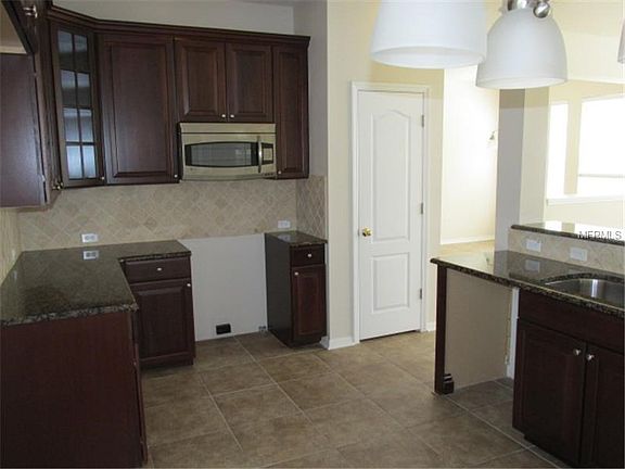3rd image of 3082 Stanfield Ave