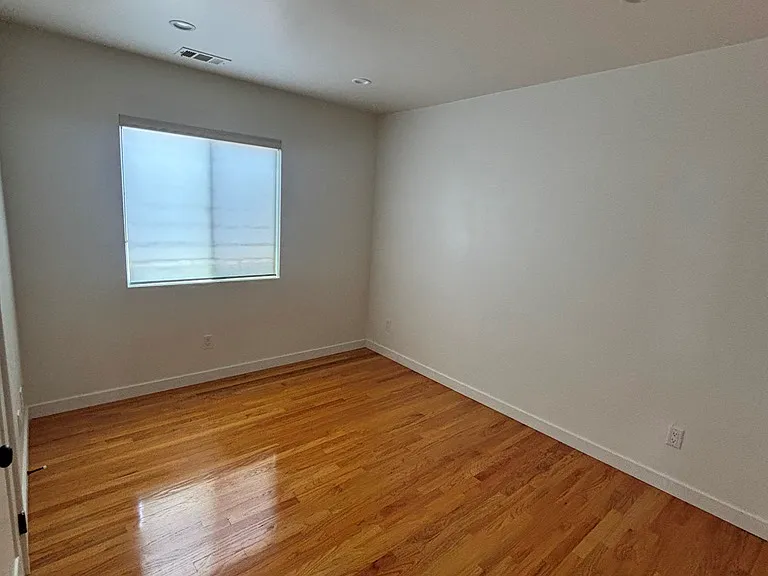 414 Firmin St — Photo 9