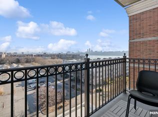 3414 City Pl #3414, Edgewater, NJ 07020