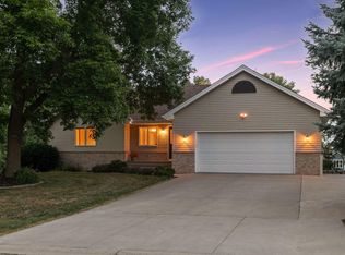 1498 81st St, Victoria, MN 55386