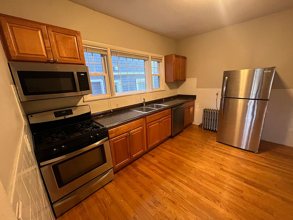 1st image of 23 Tufts St