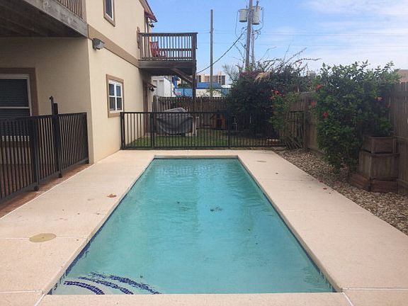 5th image of 103 W Dolphin St