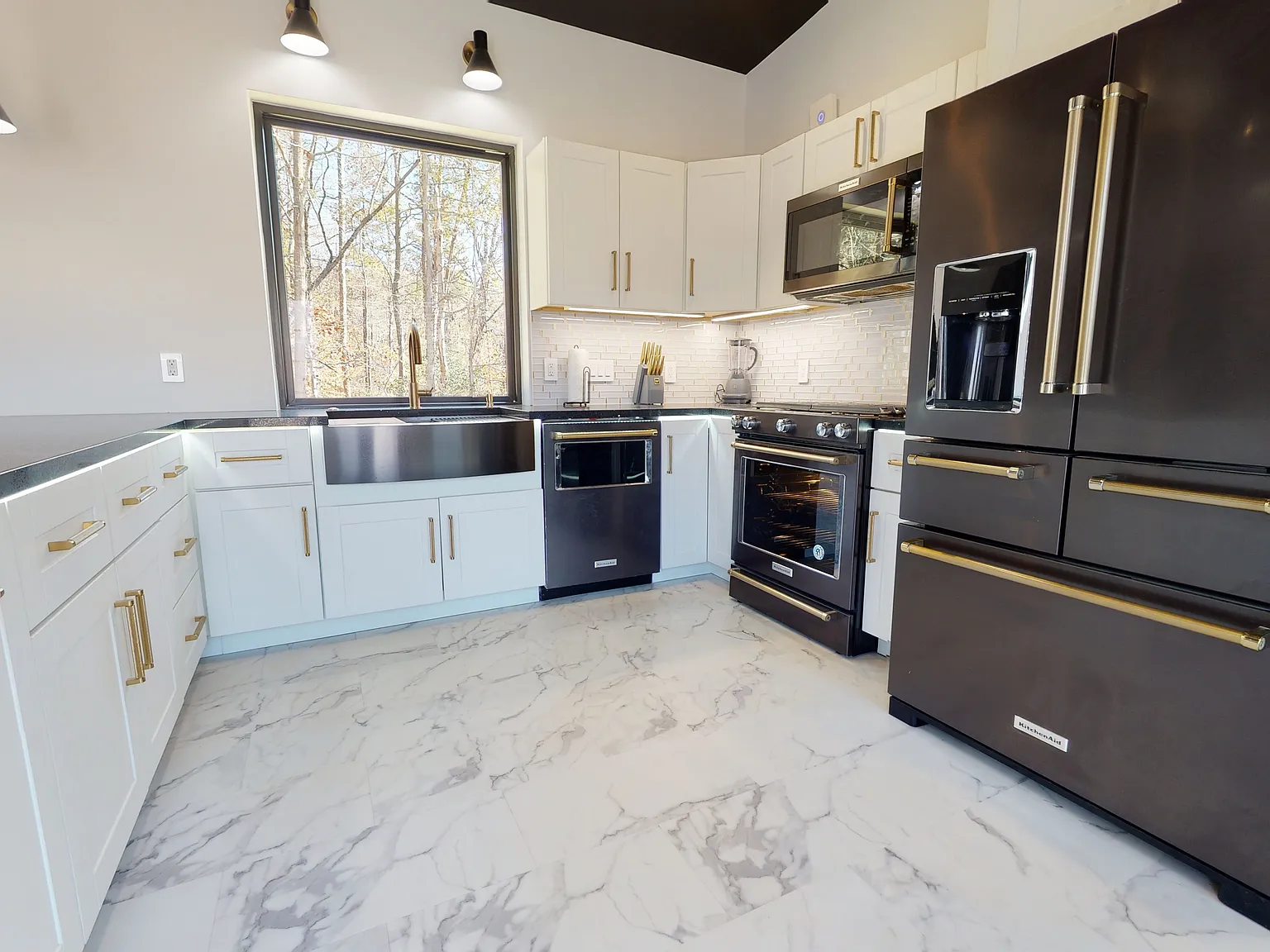 1 bed, 616 sqft, $3,000 — Photo 4