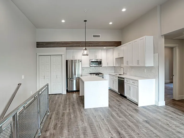 402 W Roosevelt St #203 — Photo 5