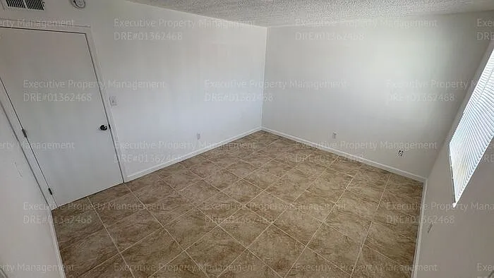 2909 S Chester Ave #16 — Photo 21