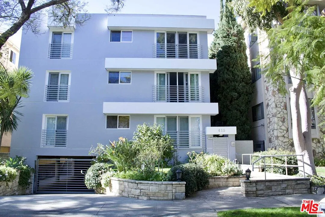 2 bed, 2.0 bath, 1700 sqft, $4,700 — Photo 2