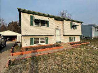 3909 Roxanna Dr, Erie, PA 16510