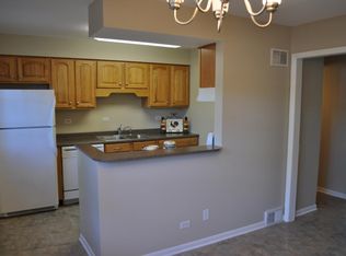 206 George St, Barrington, IL 60010