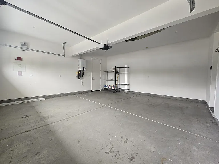 1429 Brody Bird Ln — Photo 30