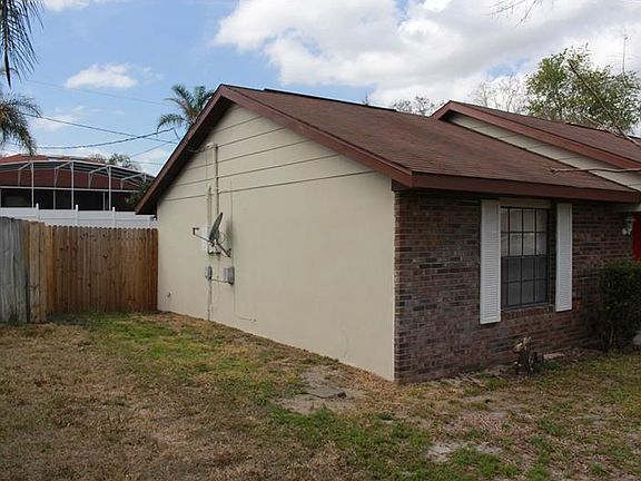 3rd image of 2032 Dearing Ave