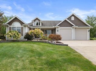 2038 Stone Gate Ct, Ashland, OH 44805