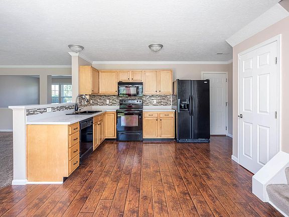 5th image of 5585 Sterling Ct