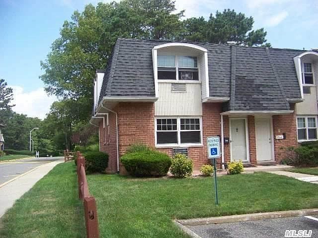 1st image of 18 Glen Hollow Dr