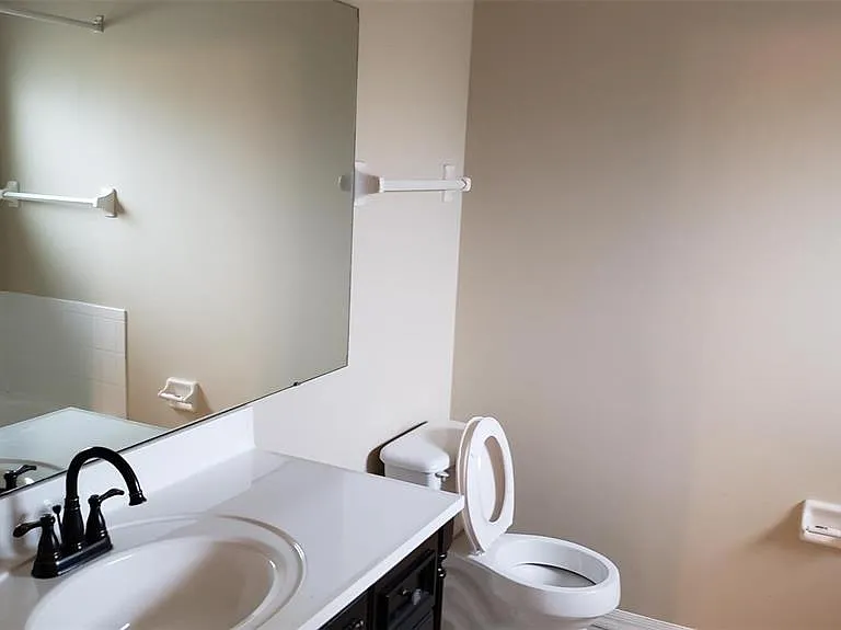 636 Majesty Dr — Photo 16