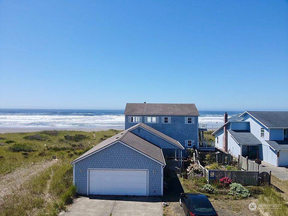 1st image of 409 Dune Crest Drive