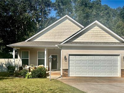 201 Magnolia Ln, Pendleton, SC, 29670