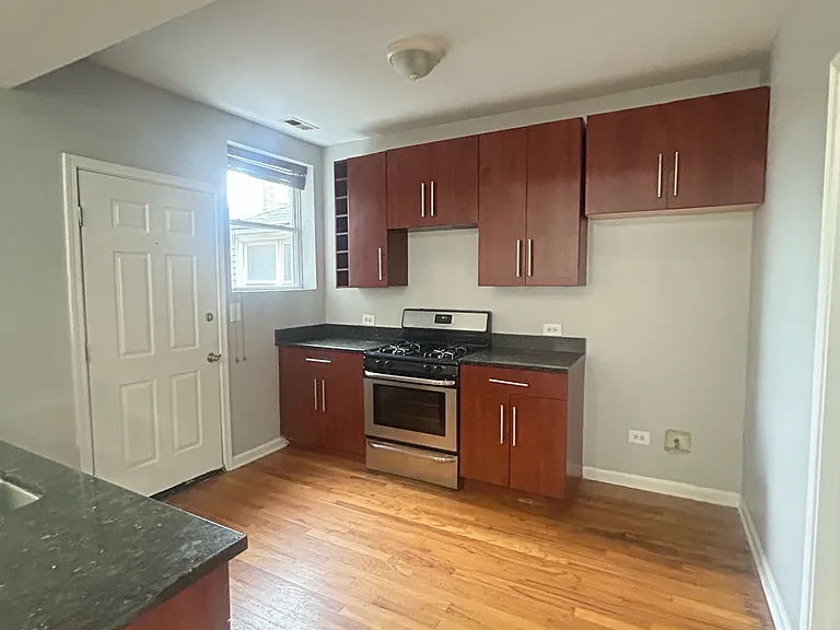 9118 S Dauphin Ave #2E — Photo 2