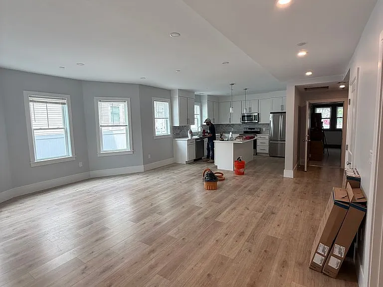 14 Holton St #1 — Photo 2