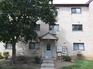 508 E Spruce Dr APT 2A, Palatine, IL 60074