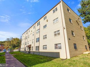 210 43rd Rd NE APT 104, Washington, DC 20019