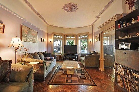 3rd image of 418 Stuyvesant Ave