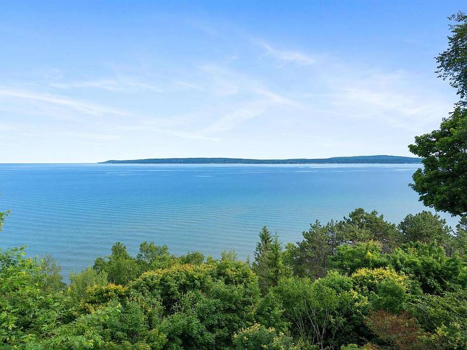 1142 Charlevoix Ave, Petoskey, MI 49770 MLS 470785 Zillow