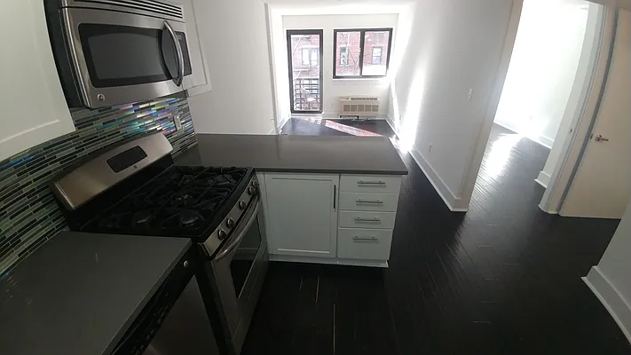 Rented by Metro Garden Realty NYC | media 16